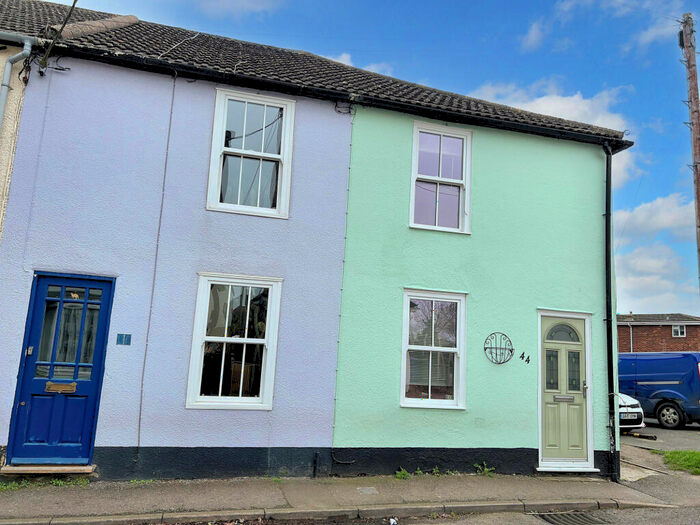2 Bedroom End Of Terrace House For Sale In The Street, Sittingbourne, Kent, ME9