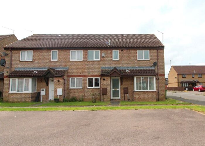 2 Bedroom End Of Terrace House To Rent In Senwick Drive, Wellingborough, NN8