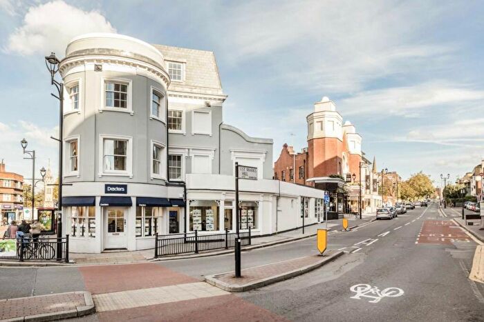 2 Bedroom Flat To Rent In Claremont Road, Surbiton, KT6