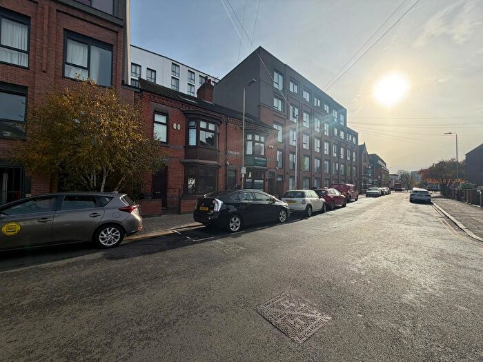 2 Bedroom Barn Conversion To Rent In Western Road, Leicester, LE3