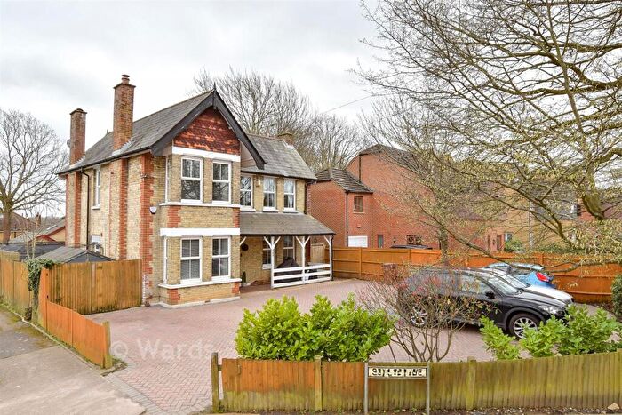 4 Bedroom Detached House For Sale In Walderslade Road, Walderslade, Chatham, Kent, ME5