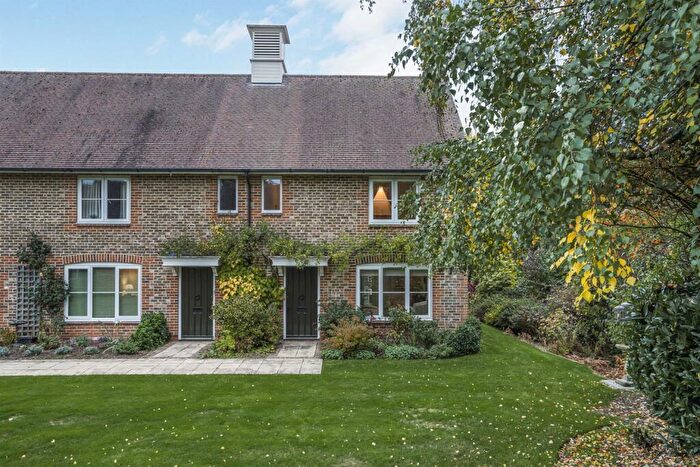2 Bedroom House For Sale In Framers Court, Lane End, HP14