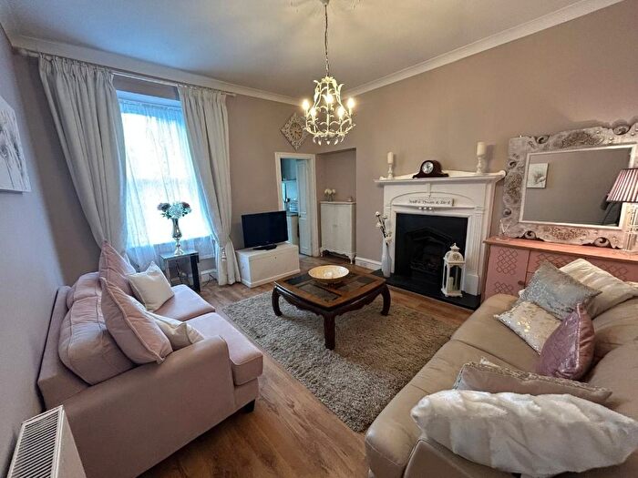 3 Bedroom Flat To Rent In Union Grove, West End, Aberdeen, AB10