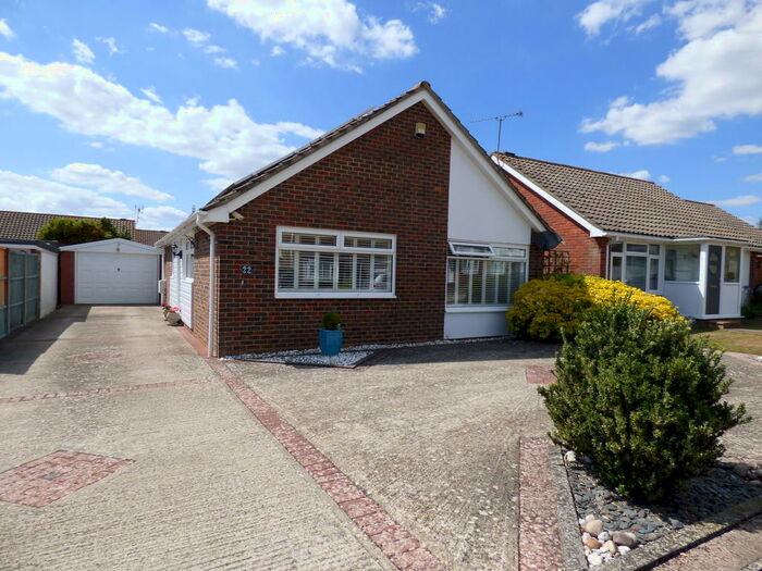3 Bedroom Detached Bungalow To Rent In Greenacres Ring, Angmering, BN16
