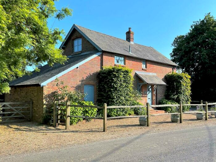 3 Bedroom Cottage To Rent In The Coach House, Holt End Lane, Bentworth, GU34