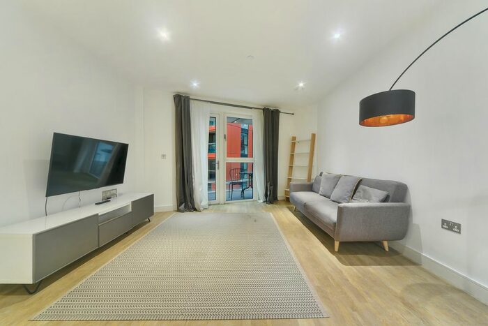 1 Bedroom Flat To Rent In Brent House, SW8