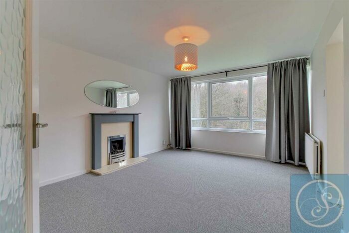 2 Bedroom Flat To Rent In Gledhow Court, Chapel Allerton, Leeds, LS7