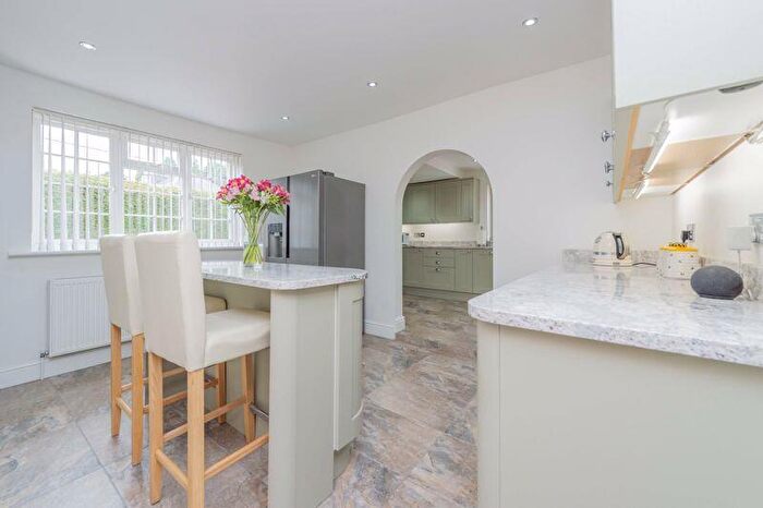 2 Bedroom Detached Bungalow For Sale In Wrexham Road, Pentre Bychan, LL14