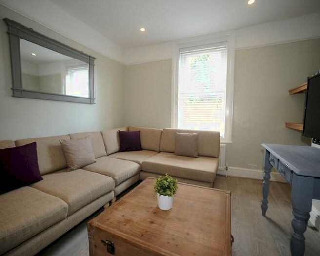 3 Bedroom Terraced House To Rent In Howell Road, Exeter, EX4