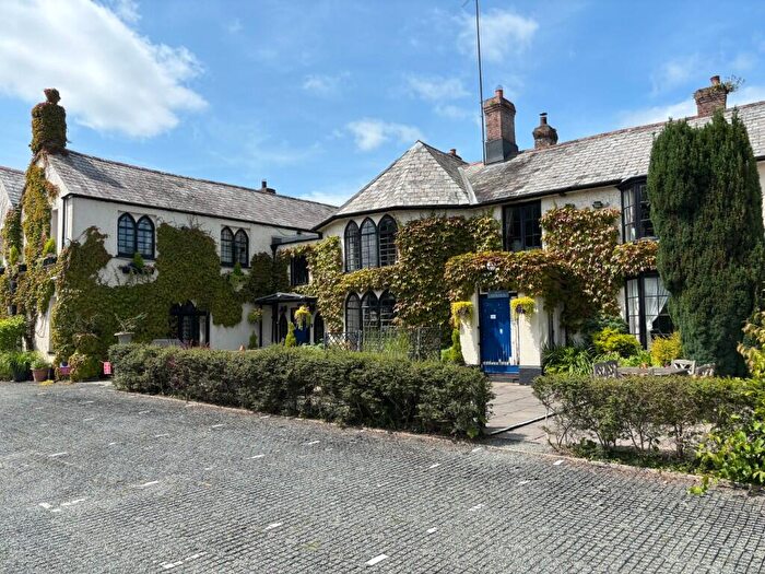 10 Bedroom Detached House For Sale In New Road, Lifton, Devon, PL16