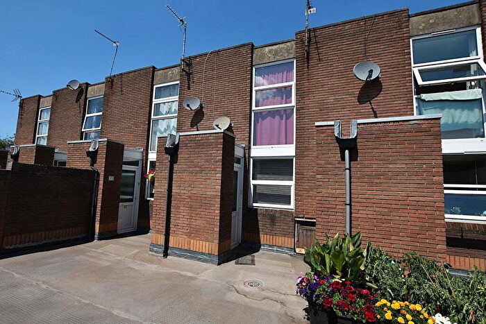 2 Bedroom Apartment For Sale In Somerset Square, Nailsea, BS48