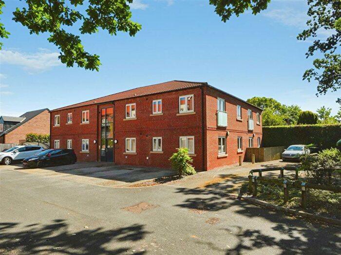 2 Bedroom Flat To Rent In Matthew Hatton Court, Easingwold, YO61