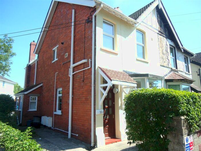 1 Bedroom Flat To Rent In The Avenue, Caldicot, NP26