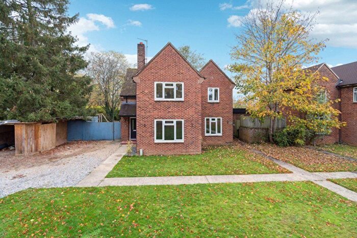 4 Bedroom Link Detached House For Sale In Heyford Park, Upper Heyford, Bicester, Oxfordshire, OX25