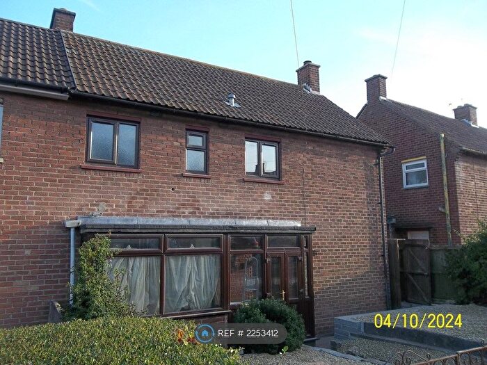 5 Bedroom Semi-Detached House To Rent In Ambleside Avenue, Bristol, BS10