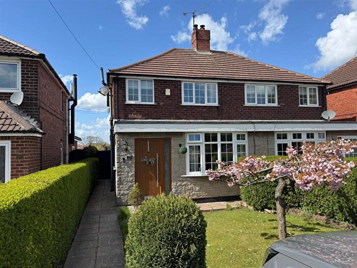 3 Bedroom Semi Detached House For Sale In Beck Lane, Sutton-In-Ashfield, NG17