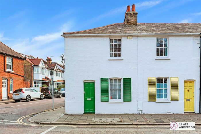 1 Bedroom Semi-Detached House To Rent In Sheen Lane, East Sheen, SW14