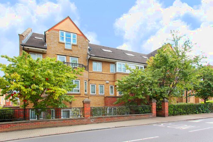 1 Bedroom Flat To Rent In Verona Court, St James's Drive, SW12