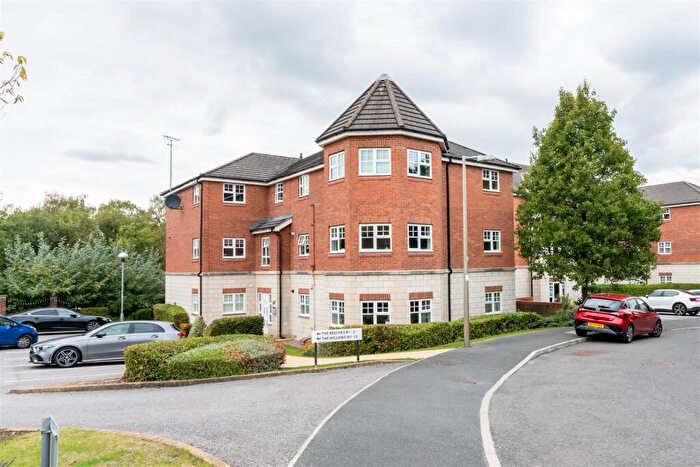 2 Bedroom Apartment To Rent In The Beeches, Sandbach Drive, Kingsmead, CW9