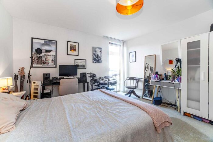 1 Bedroom Flat To Rent In Avaialable, SE17