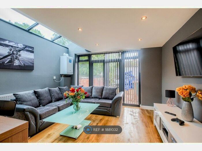 6 Bedroom End Of Terrace House To Rent In Welland Road, Coventry, CV1