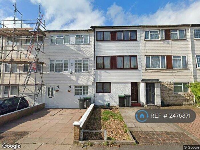 3 Bedroom Maisonette To Rent In Tenterden Road, London, N17