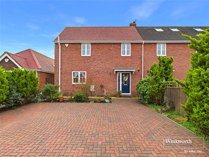 3 Bedroom End Of Terrace House For Sale In Roundfield, Upper Bucklebury, Reading, Berkshire, RG7