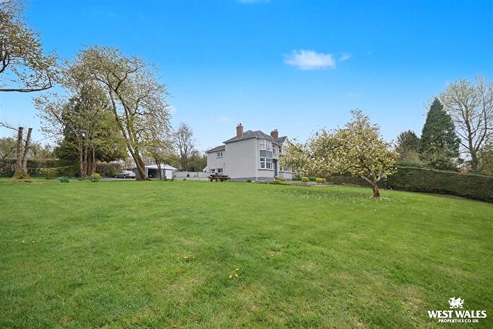 4 Bedroom Semi-detached House For Sale In Dol Llan Road, Llandysul, SA44