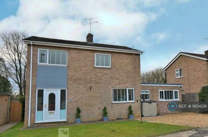 3 Bedroom Detached House To Rent In Sand Furrows, Ketton, Stamford, PE9