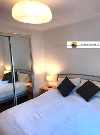 3 Bedroom Flat To Rent In Tower Place, Edinburgh, EH6