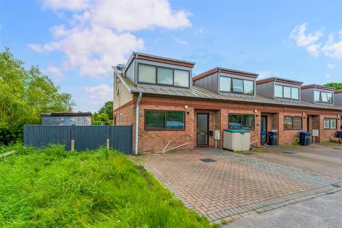 3 Bedroom End Of Terrace House For Sale In Freshbrook Road, Lancing, West Sussex, BN15