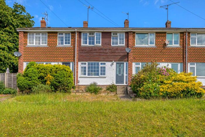 3 Bedroom Terraced House For Sale In Donegal Close, Reading, RG4