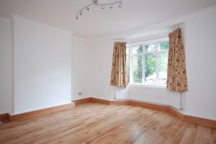 4 Bedroom Flat To Rent In Northcote Ave, Ealing Broadway, London, W5