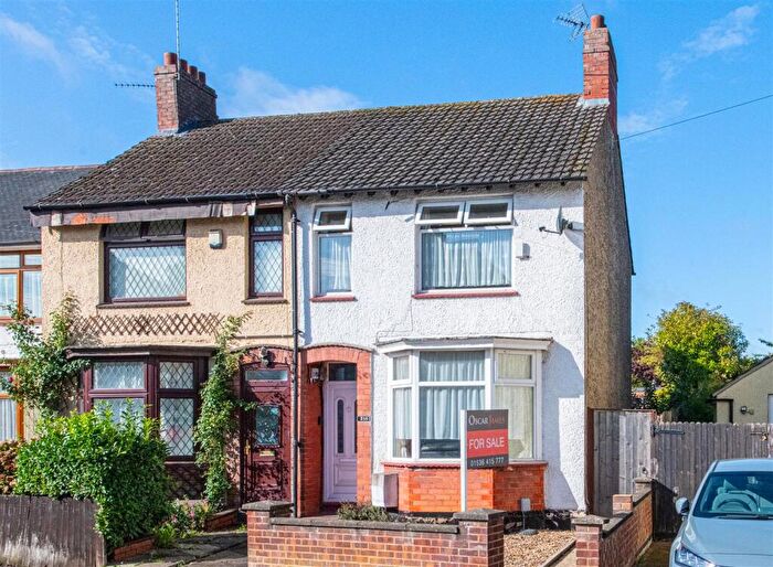 3 Bedroom Semi-Detached House For Sale In Bath Road, Kettering, NN16