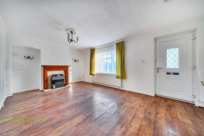 3 Bedroom Terraced House To Rent In Woodside Way, Croydon, CR0