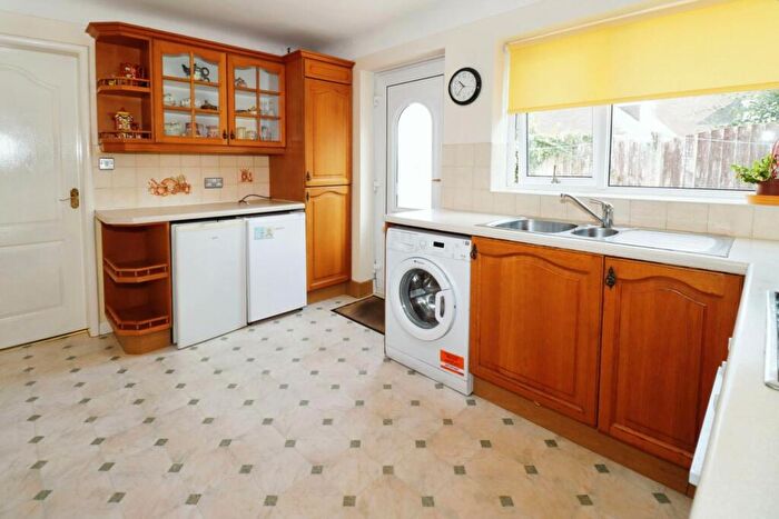 2 Bedroom Detached Bungalow For Sale In Broadmead, Heswall, CH60