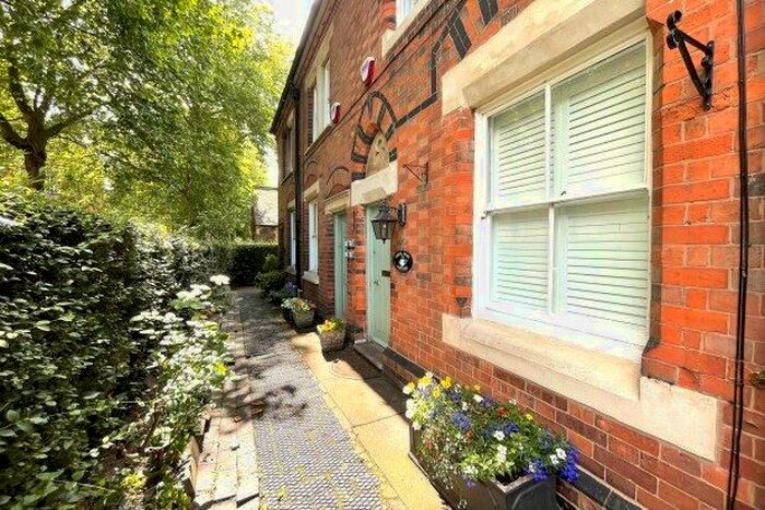 2 Bedroom Cottage To Rent In The Newarke, Leicester, LE2