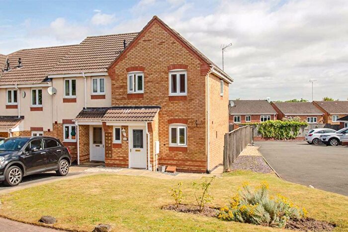 3 Bedroom Property For Sale In Chichester Close, Rugeley, WS15
