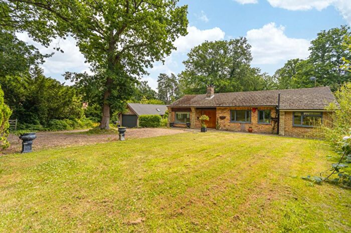 3 Bedroom Detached House For Sale In Herons Lea, Copthorne, RH10