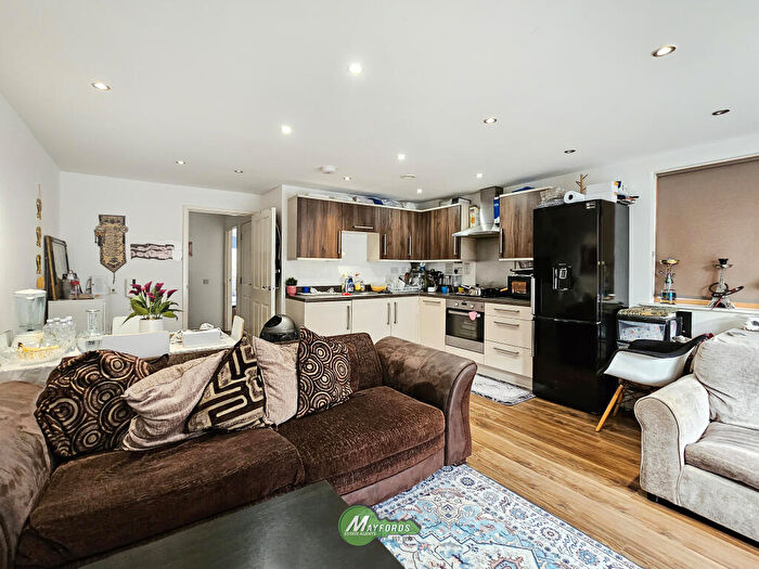 2 Bedroom Flat For Sale In Two Bedroom Flat In Harlesden, NW10