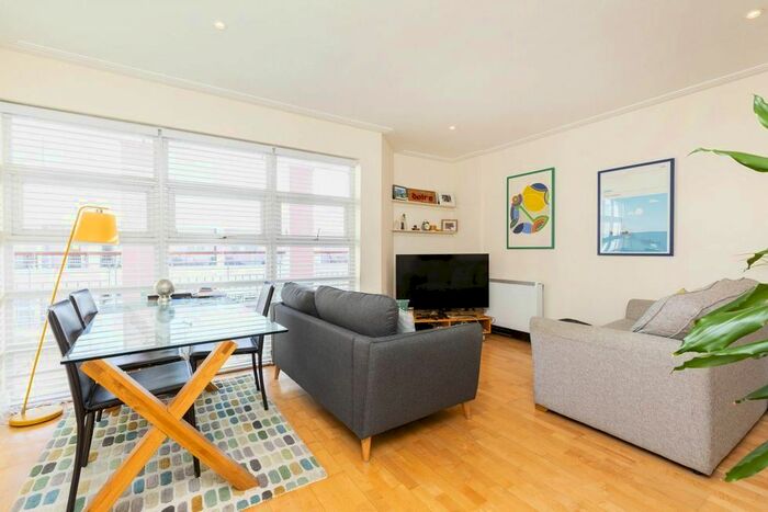 2 Bedroom Flat To Rent In Drayton Park, London, N5