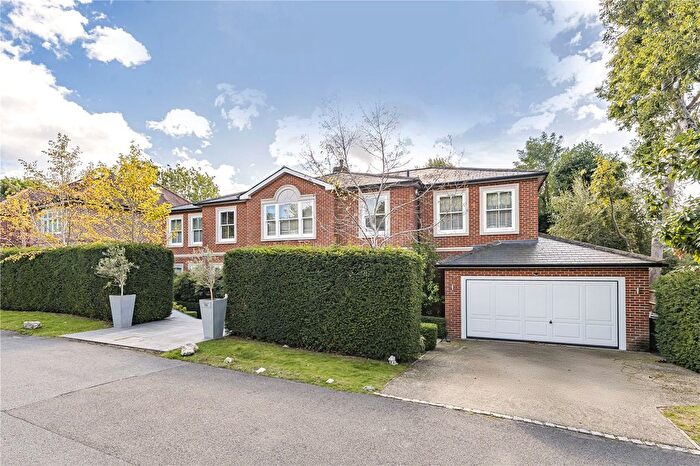 5 Bedroom Detached House For Sale In Neville Avenue, New Malden, KT3