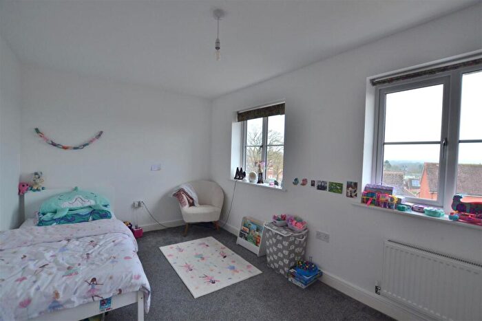 4 Bedroom Terraced House To Rent In Jubilee Drive, Church Crookham, GU52
