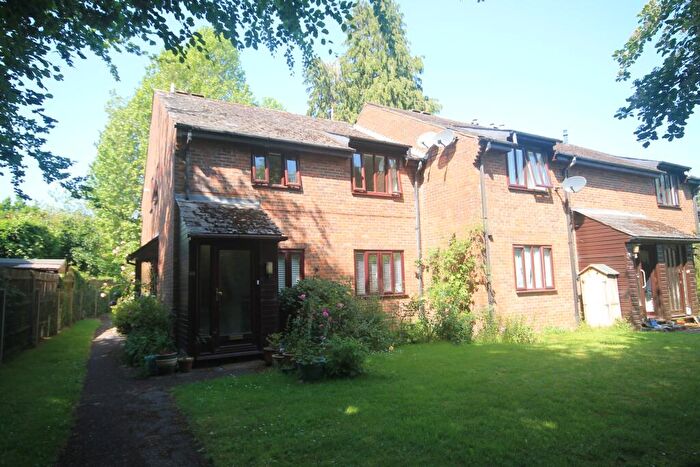 2 Bedroom Apartment To Rent In Liphook, GU30