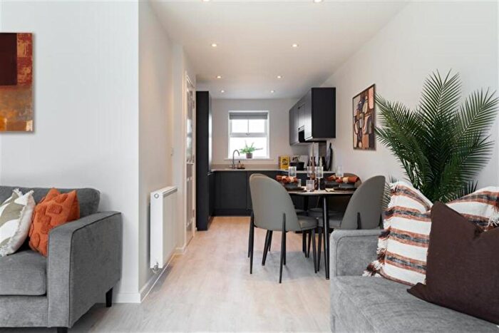 2 Bedroom End Of Terrace House To Rent In Casa, North Valley, Nottingham, NG7