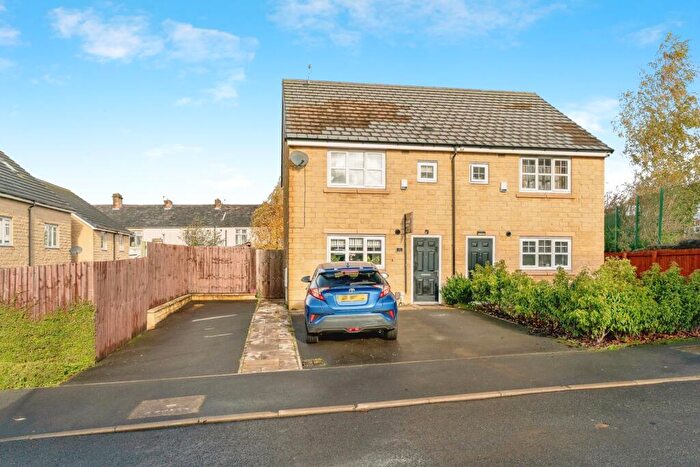 3 Bedroom Semi Detached House For Sale In Tay Street, Burnley, Lancashire, BB11