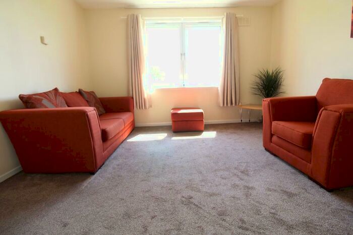 1 Bedroom Flat To Rent In Oldcroft Place, First Floor, AB16