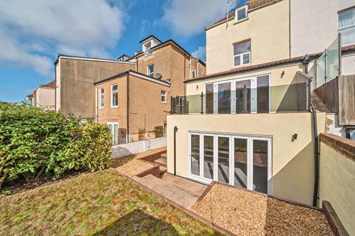 5 Bedroom Semi-Detached House To Rent In Campbell Road, Southsea, Hampshire, PO5