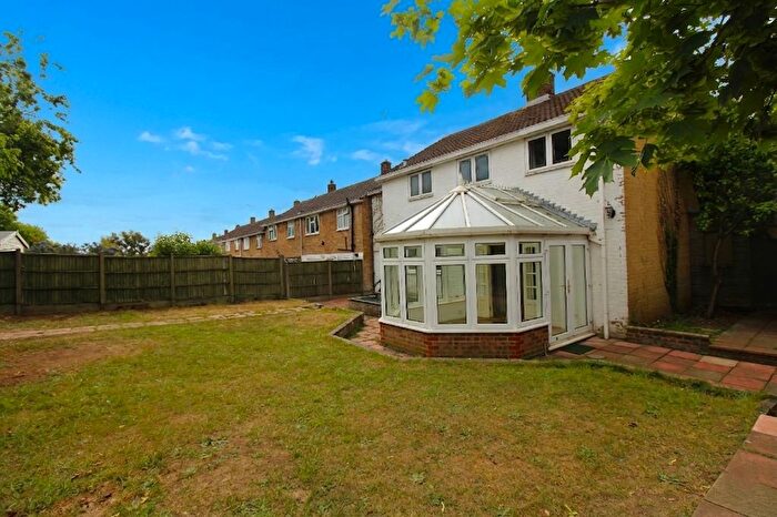 5 Bedroom Terraced House To Rent In Broadwater Crescent, Stevenage, SG2