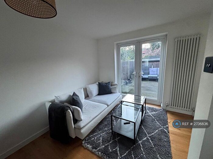 1 Bedroom Semi Detached House To Rent In Temple Close, London, E11